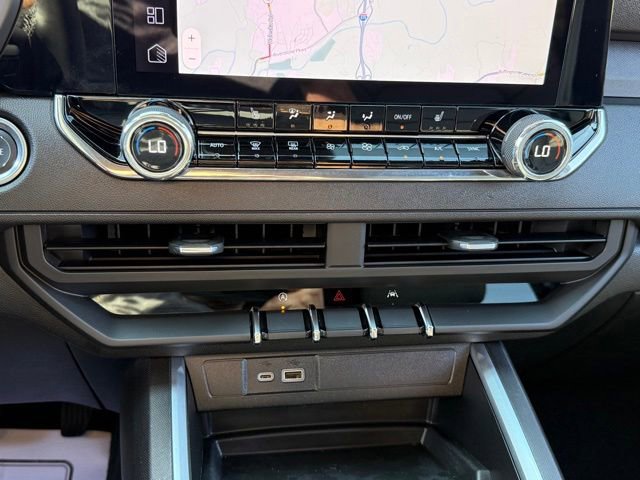 Used 2025 Chevrolet Colorado Trail Boss AWD/4WD image 22