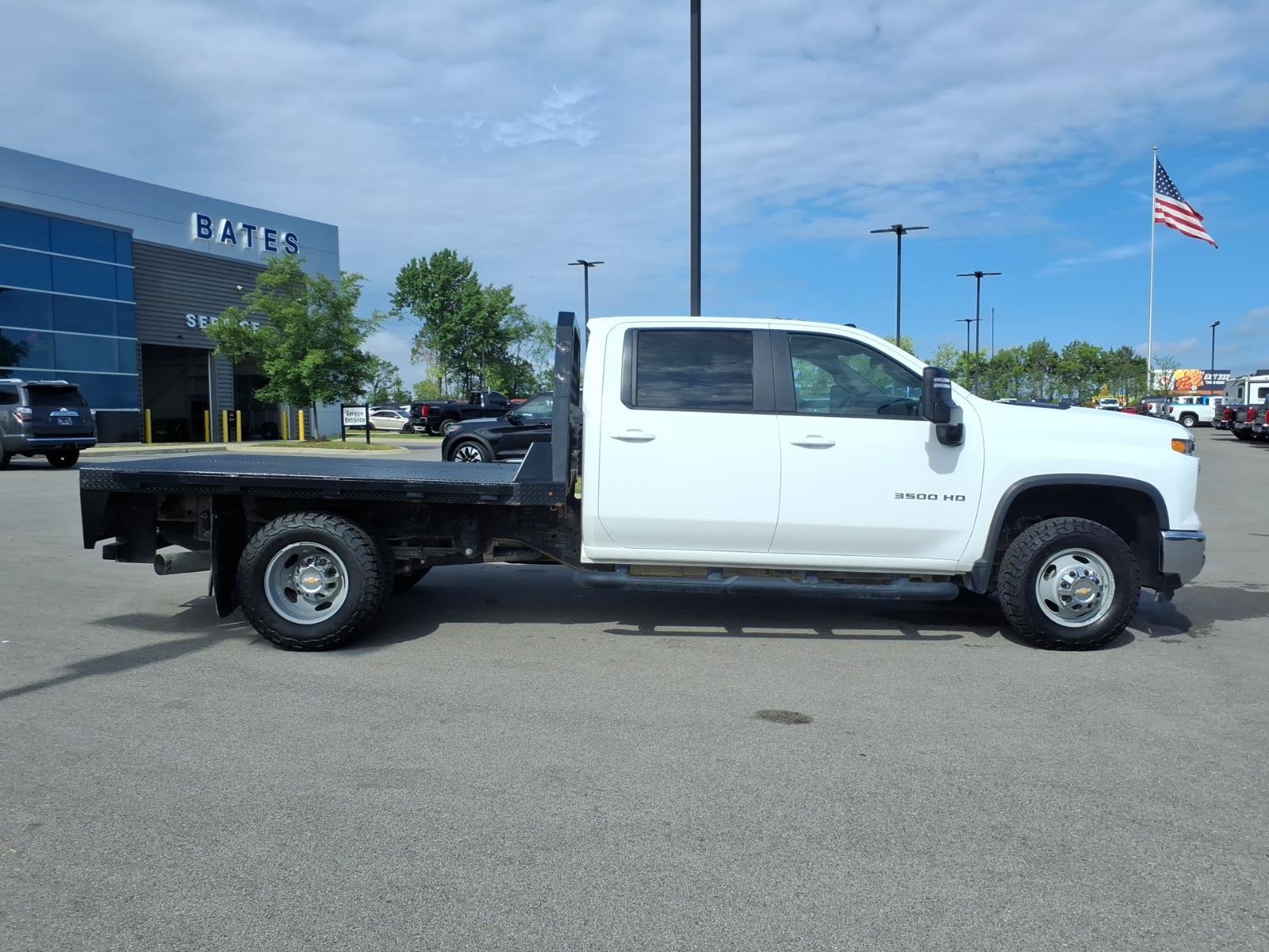 Used 2024 Chevrolet Silverado 3500 LT w/ Convenience Package AWD/4WD image 2