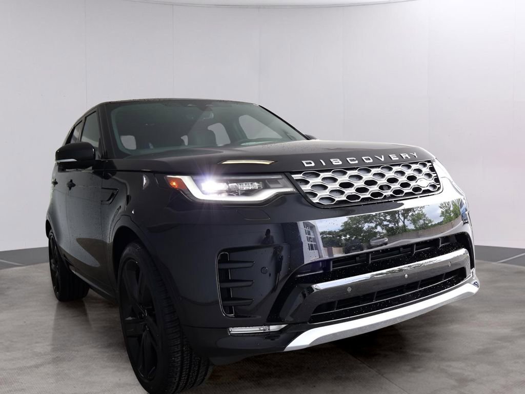 Used 2025 Land Rover Discovery Metropolitan Edition AWD/4WD image 4