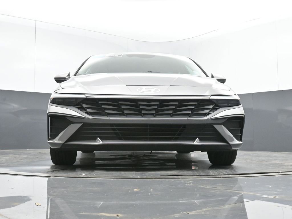 Used 2024 Hyundai Elantra SEL image 43