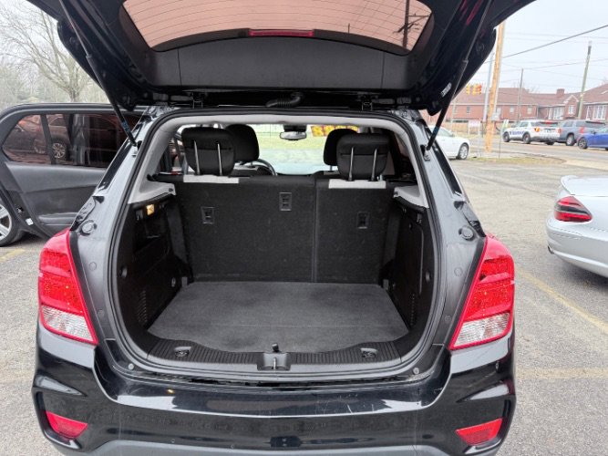 Used 2020 Chevrolet Trax LS image 9