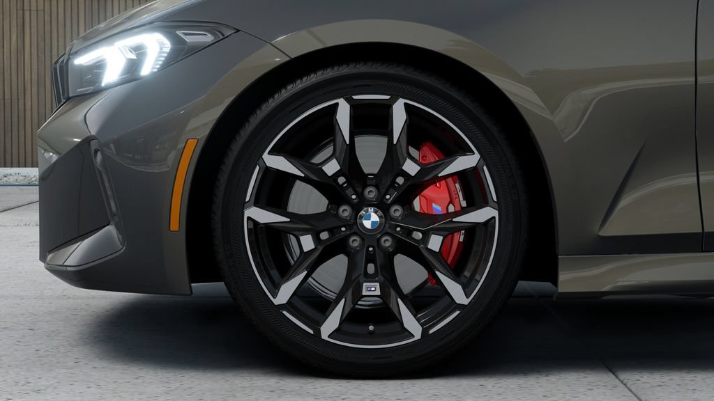 Used 2026 BMW 330i Sedan w/ M Sport Package RWD image 34