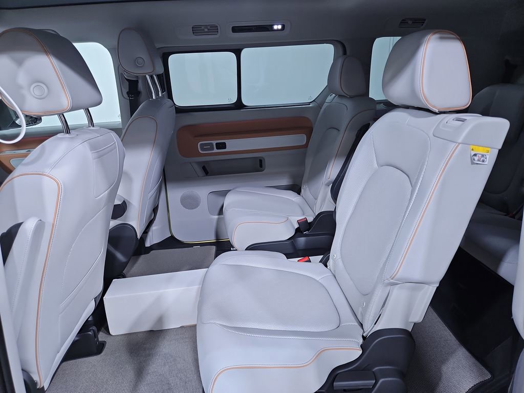 New 2025 Volkswagen ID. Buzz 1st Edition AWD/4WD image 25