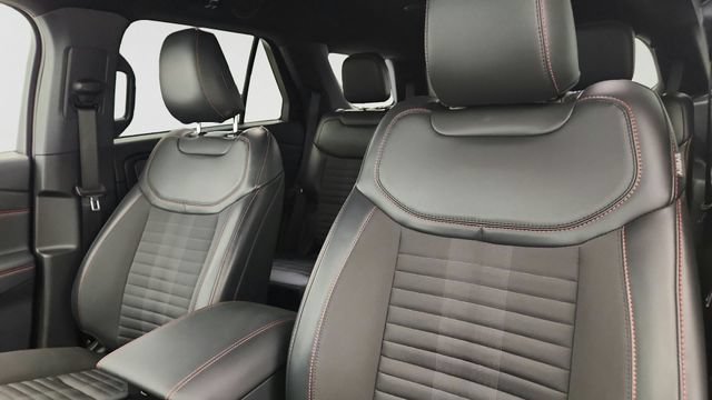 Certified 2026 Ford Explorer ST-Line AWD/4WD image 10