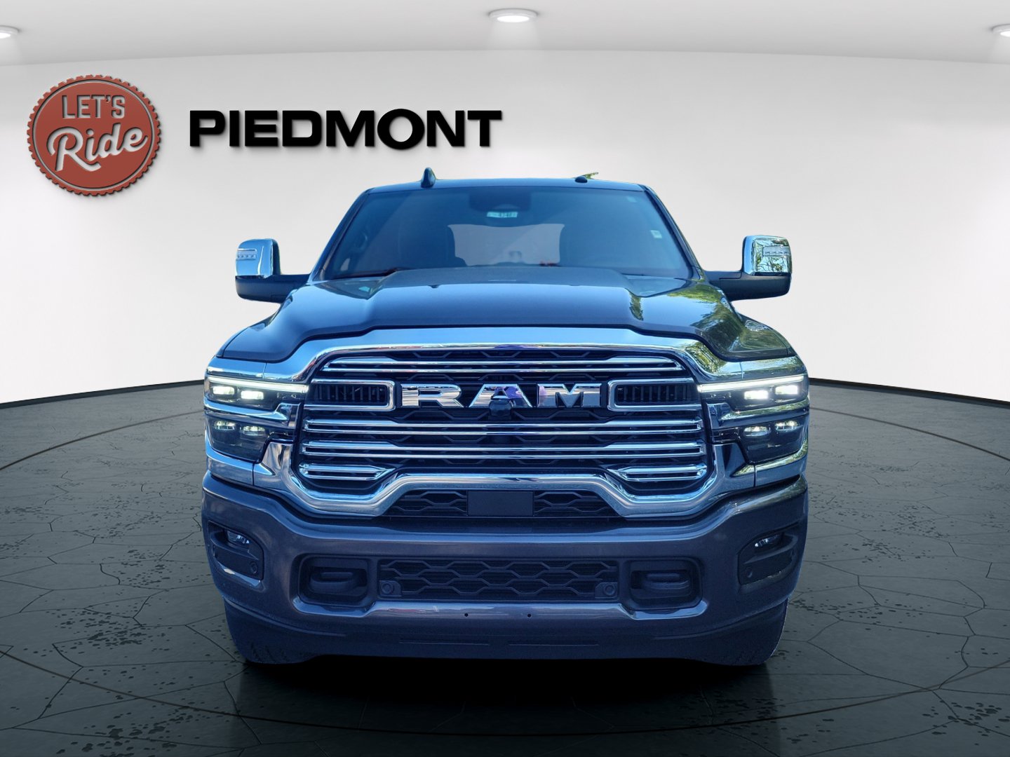 New 2026 RAM 2500 Laramie AWD/4WD image 3