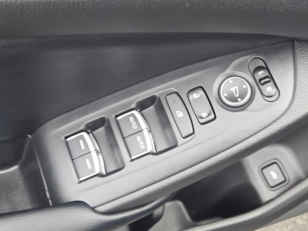 Used 2018 Honda Accord Sport image 24