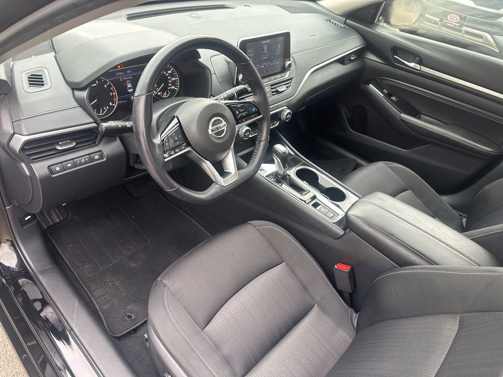 Used 2020 Nissan Altima 2.5 SV image 9