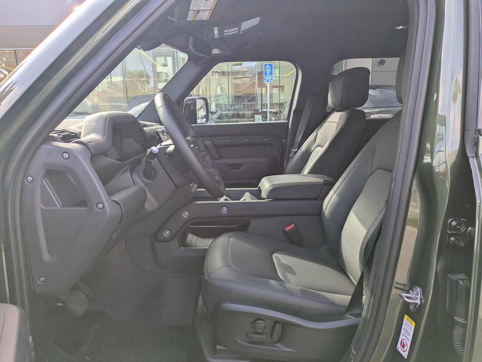 New 2026 Land Rover Defender 110 X-Dynamic SE AWD/4WD image 14