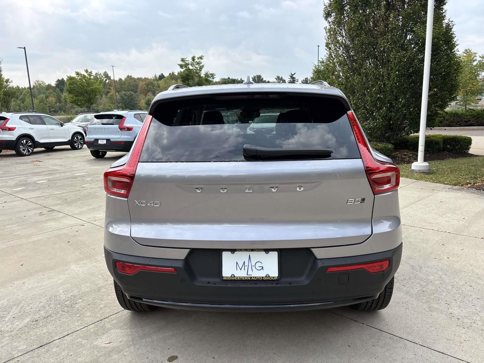 New 2026 Volvo XC40 B5 Plus w/ Protection Package Premier AWD/4WD image 6