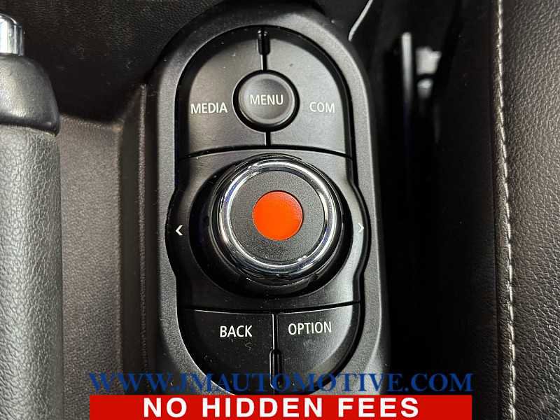 Used 2019 MINI Cooper S w/ Signature Upholstery Package image 37