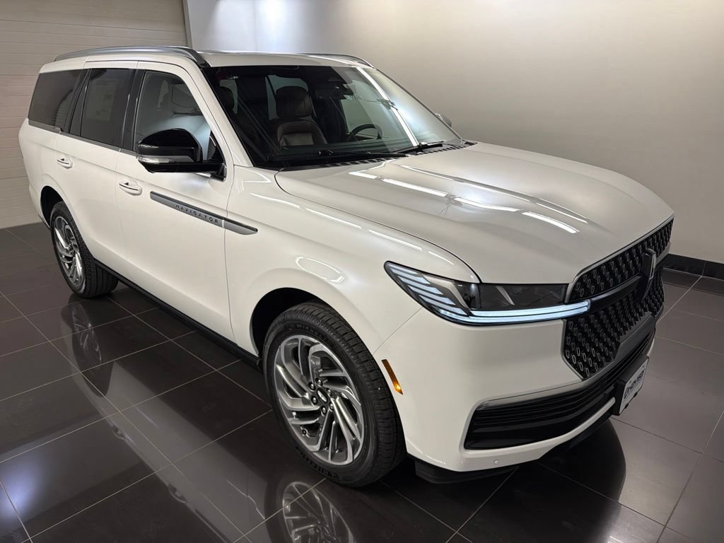 New 2026 Lincoln Navigator Reserve AWD/4WD image 1