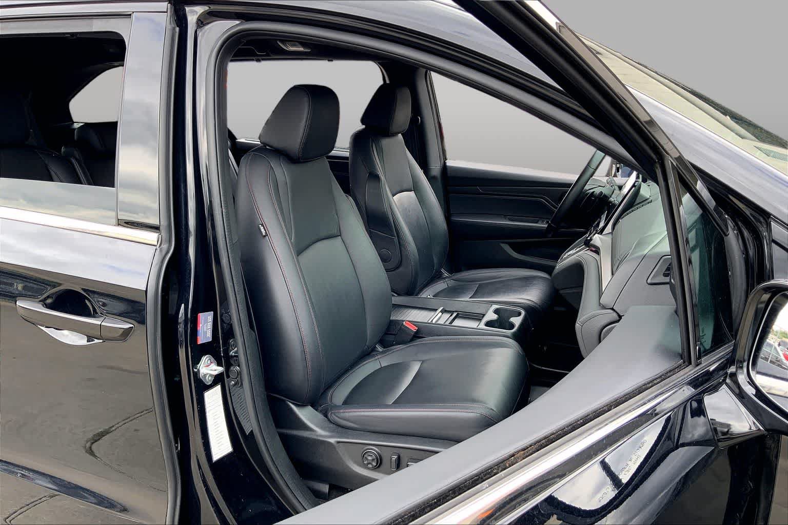 Used 2023 Honda Odyssey Sport image 9
