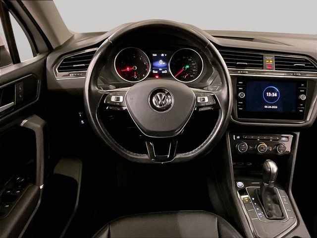 Used 2018 Volkswagen Tiguan SEL FWD image 5