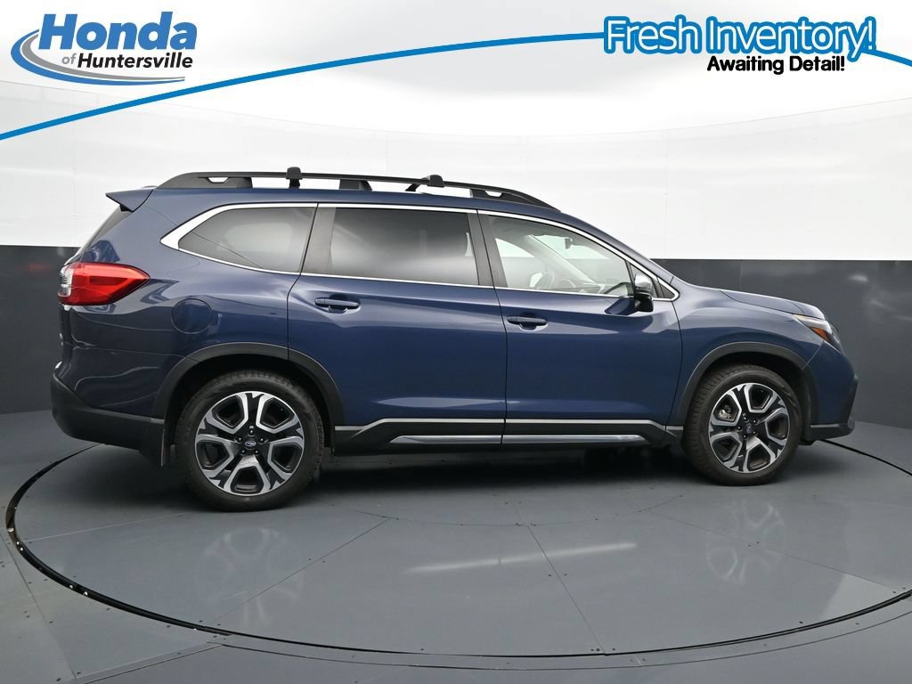 Used 2023 Subaru Ascent Limited w/ Technology Package AWD/4WD image 11