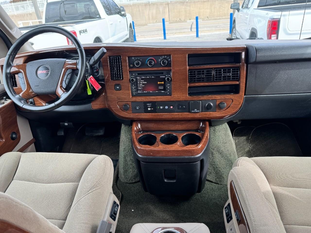 Used 2020 GMC Savana 2500 w/ Enhanced Convenience Package image 14