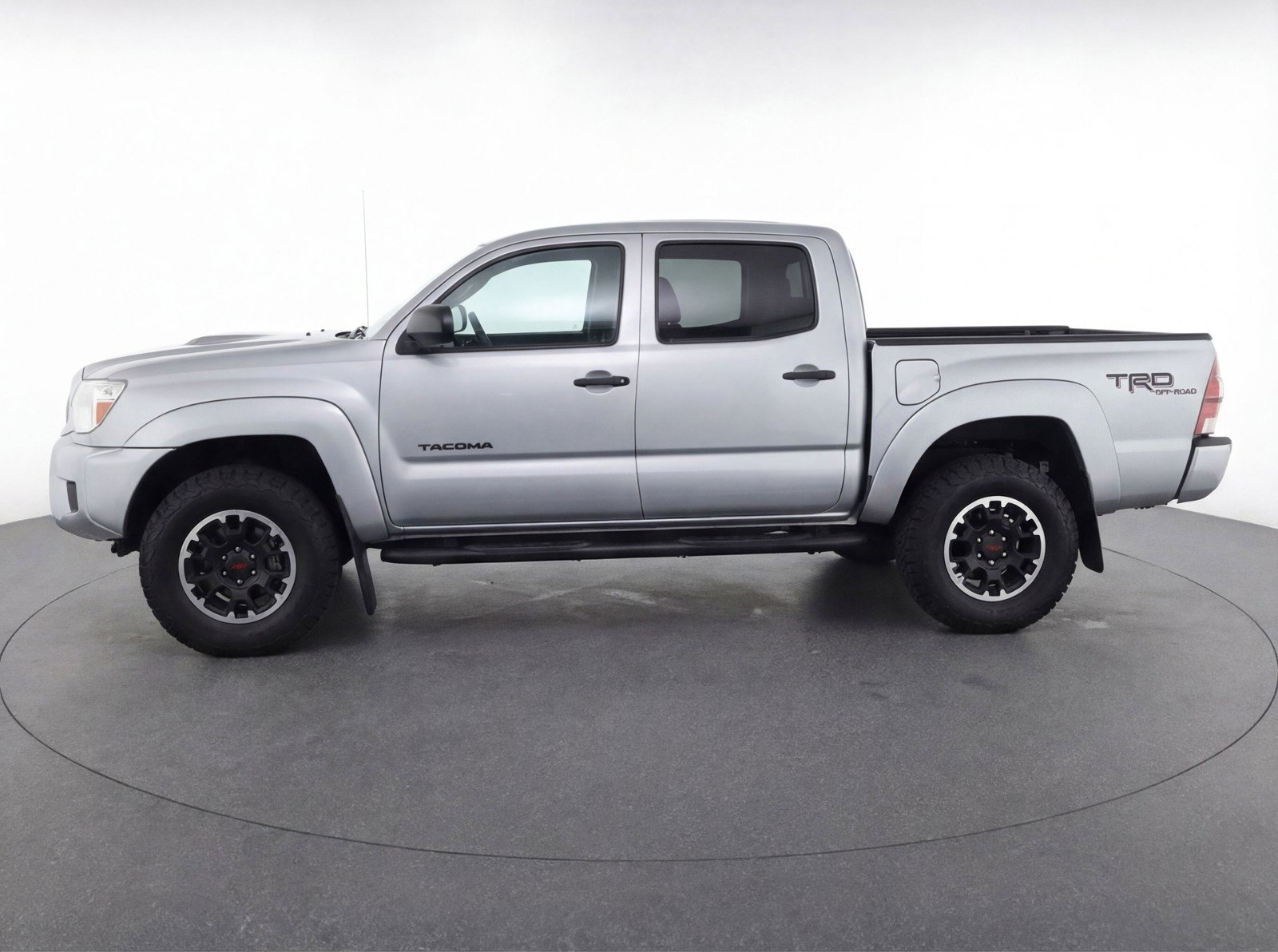 Used 2025 Toyota Tacoma TRD Off-Road AWD/4WD image 5