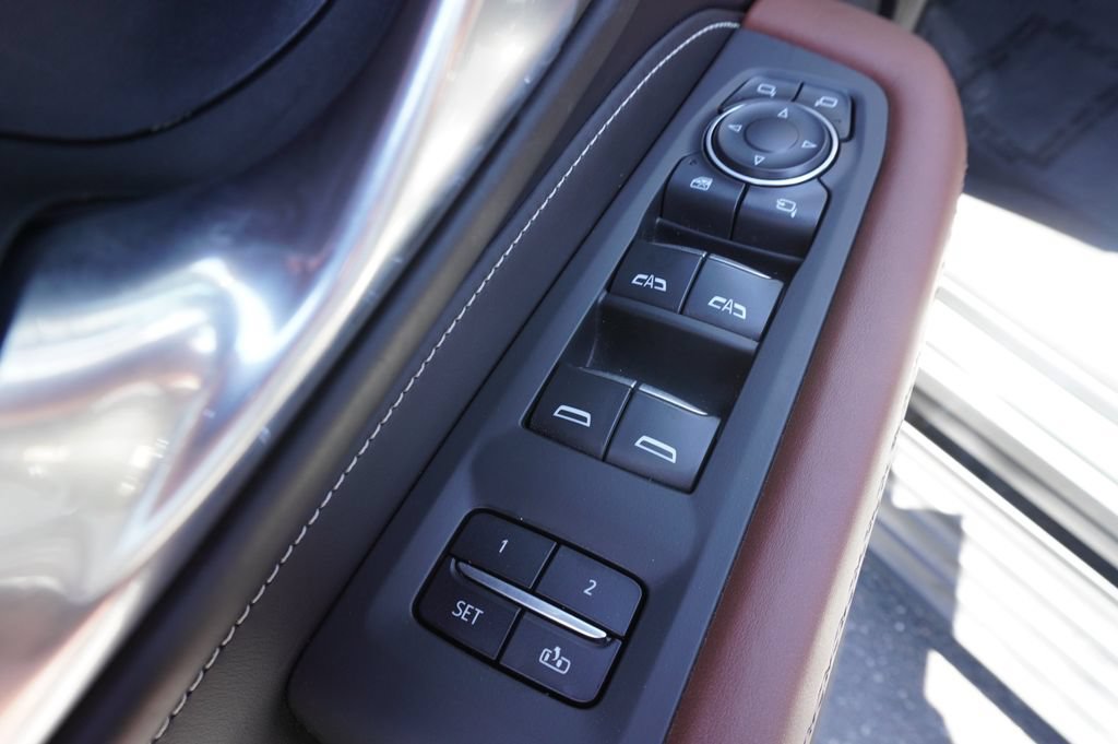 Certified 2023 GMC Yukon XL Denali Ultimate AWD/4WD image 17