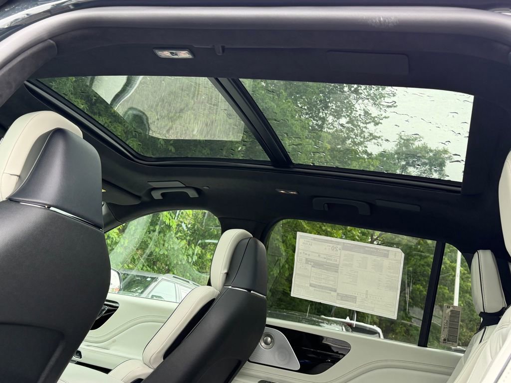 New 2026 Lincoln Aviator Black Label w/ Dynamic Handling Package AWD/4WD image 6