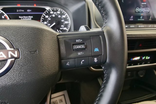 Used 2025 Nissan Rogue SV image 23