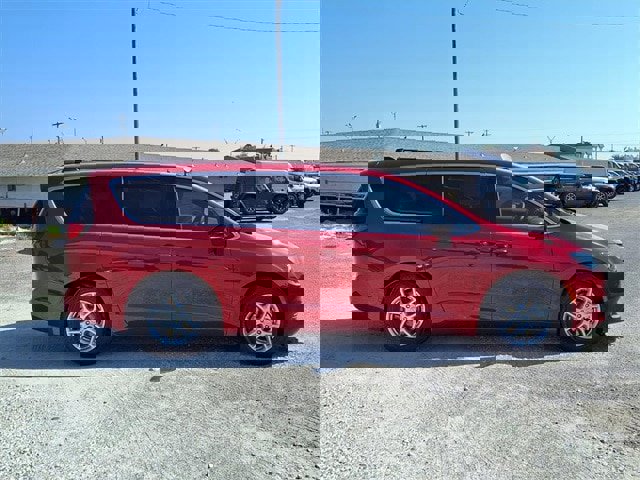 New 2026 Chrysler Voyager LX image 2