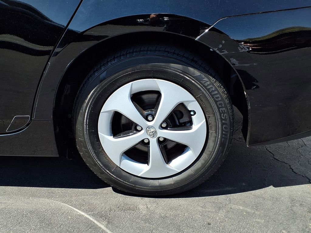 Used 2015 Toyota Prius Four image 4