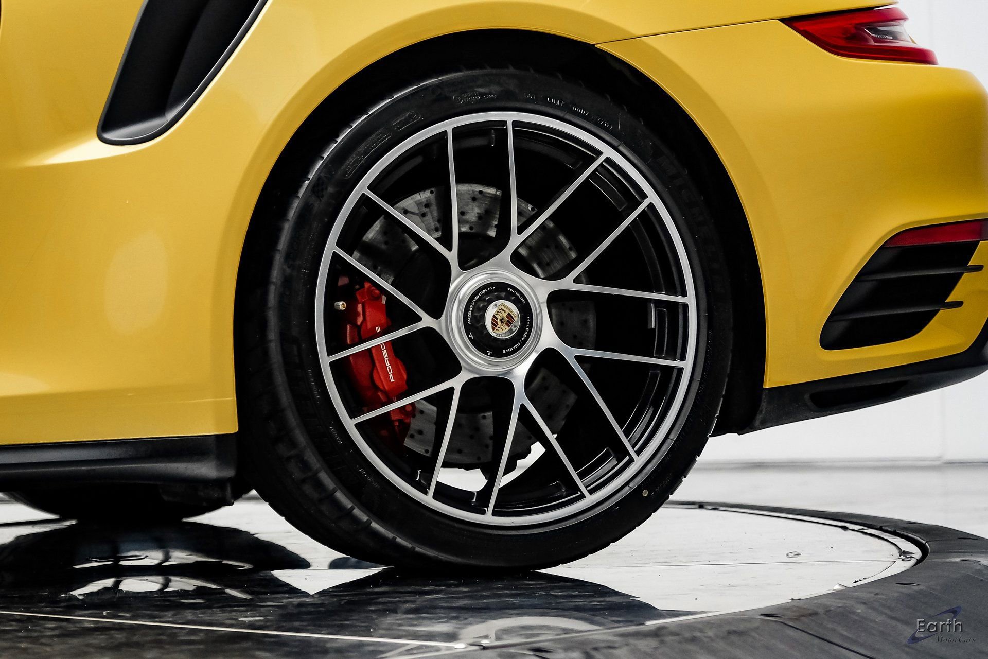 Used 2018 Porsche 911 Turbo S image 92