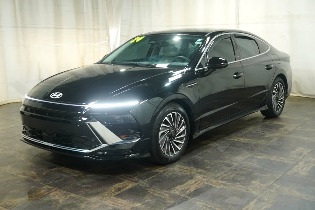 Certified 2024 Hyundai Sonata SEL FWD image 2