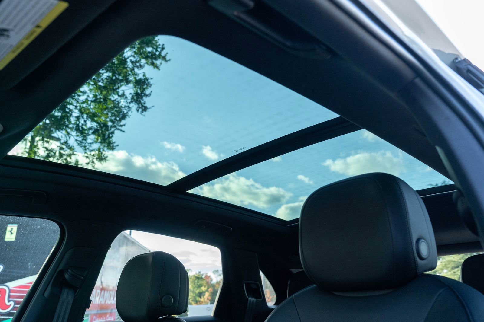 Certified 2025 Porsche Cayenne image 33