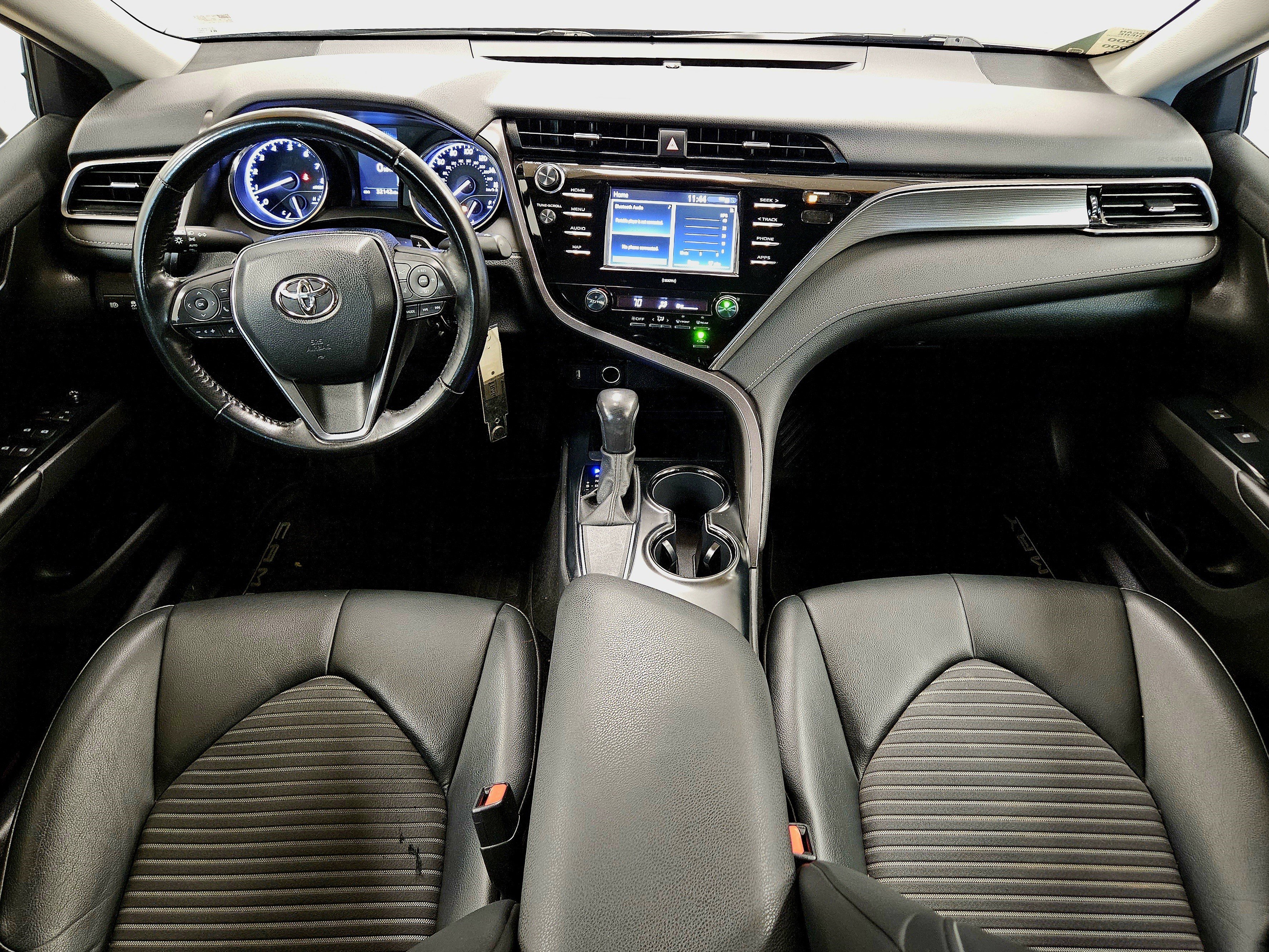 Used 2020 Toyota Camry SE image 13