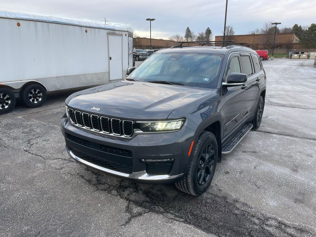 Used 2022 Jeep Grand Cherokee L Limited image 3