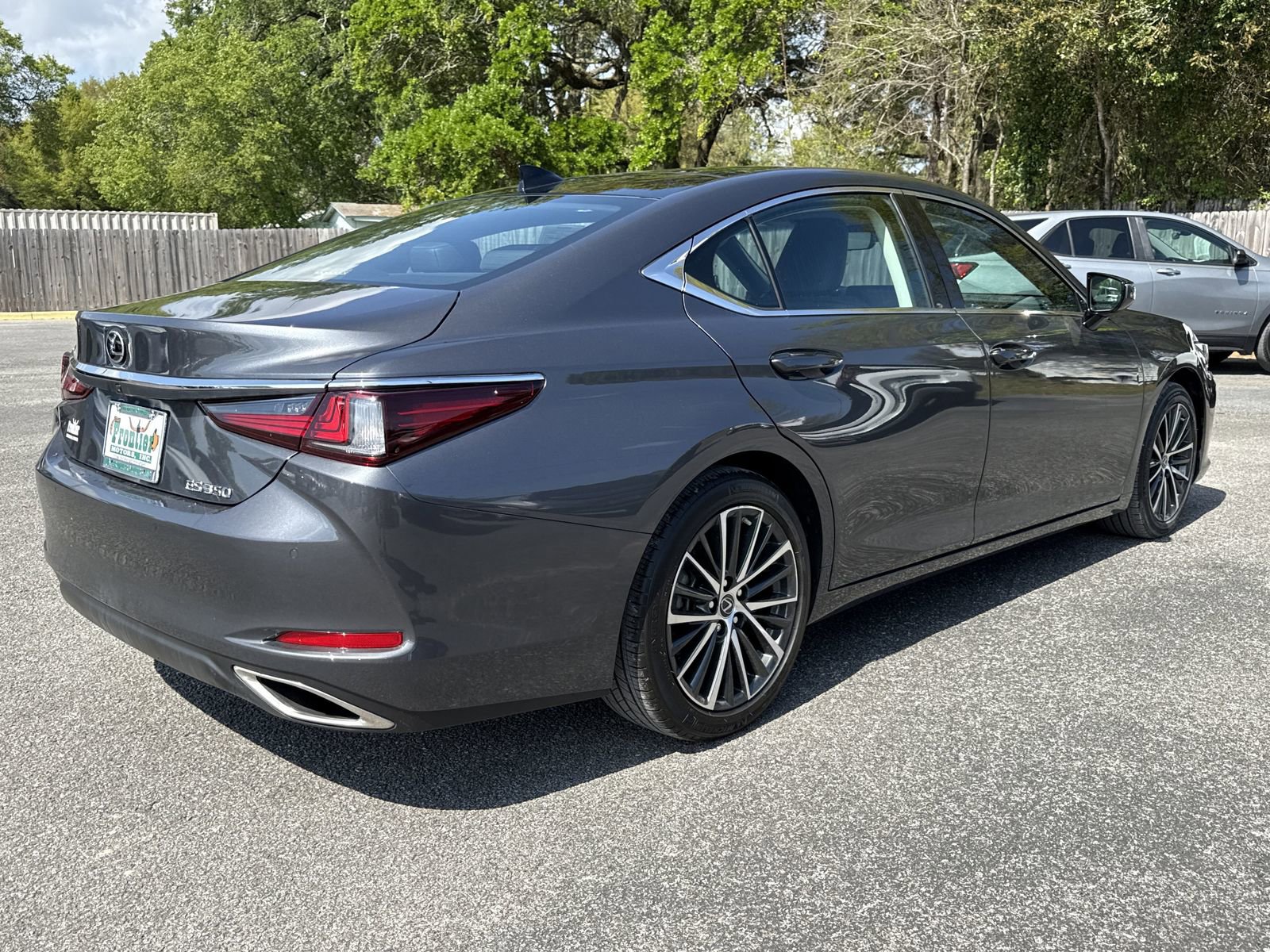 Used 2022 Lexus ES 350 w/ Premium Package FWD image 5