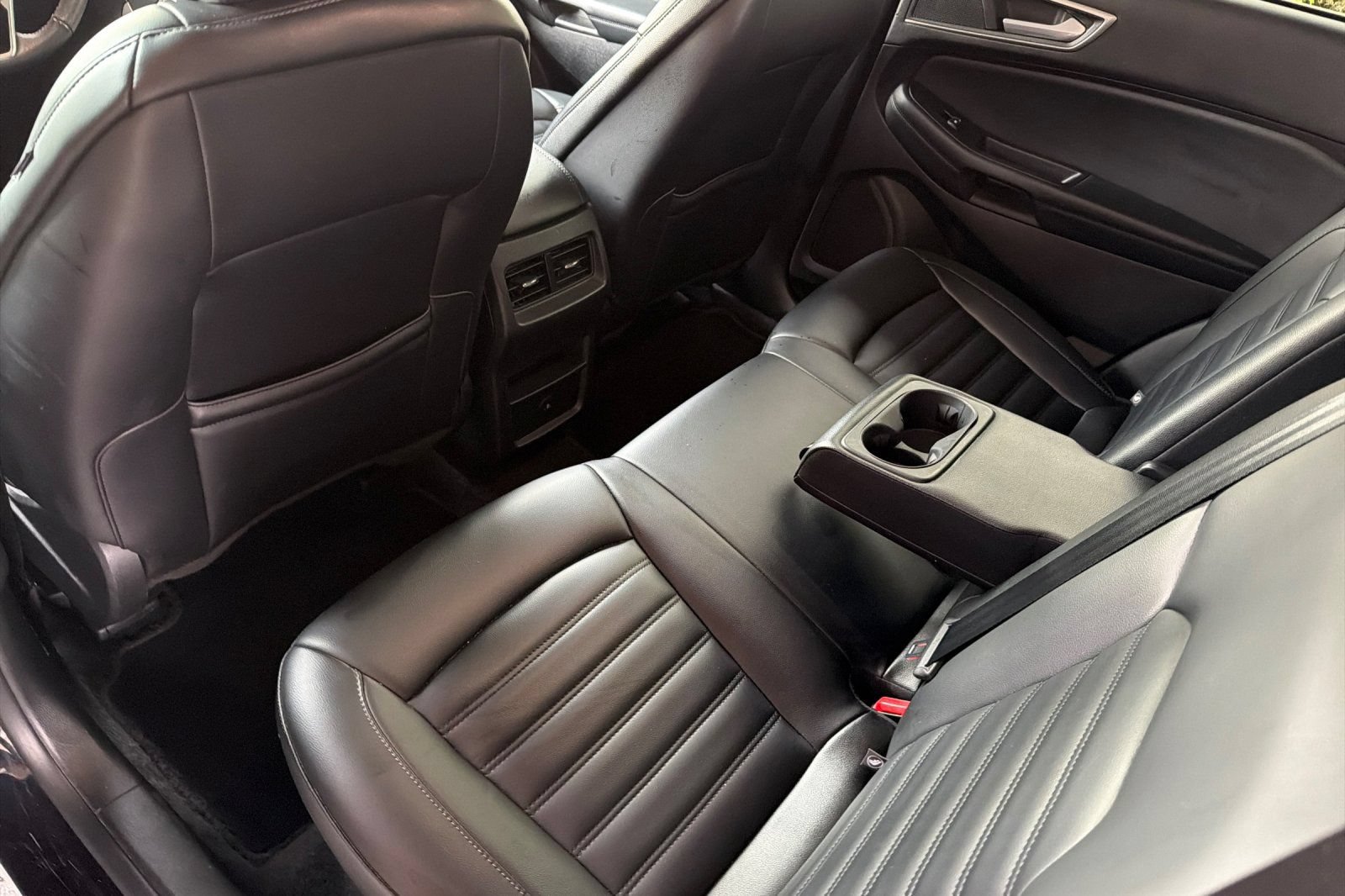 Used 2024 Ford Edge SEL AWD/4WD image 12
