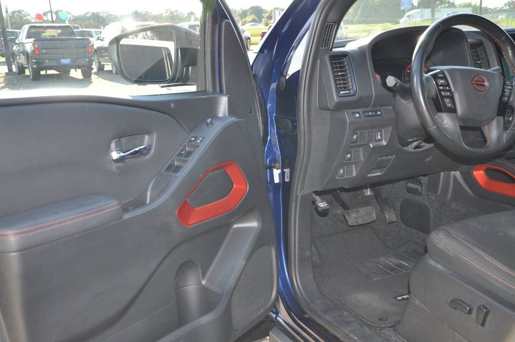 Used 2022 Nissan Frontier Pro-X image 11