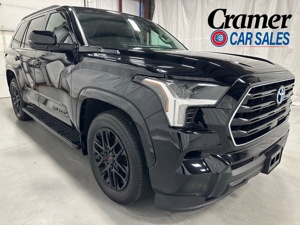 Used 2024 Toyota Sequoia SR5 w/ SR5 Premium Package AWD/4WD image 1