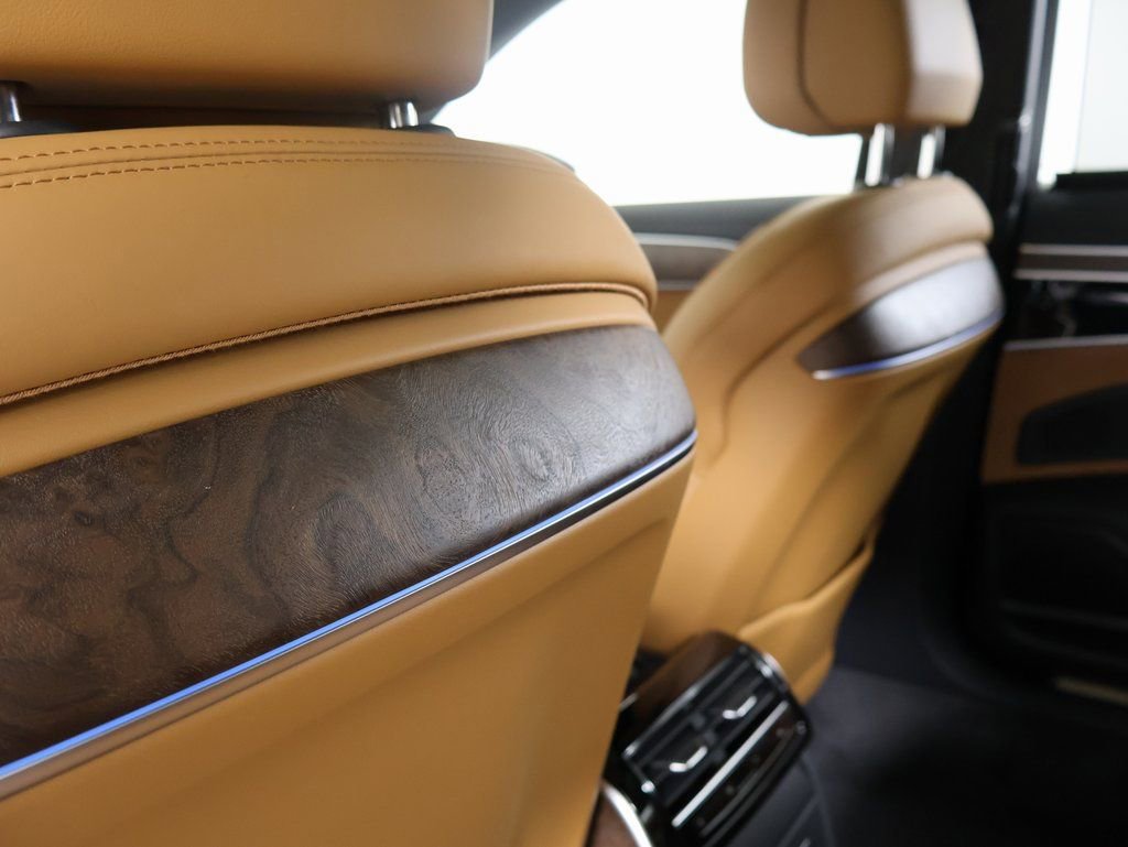 New 2026 Audi A8 L 3.0T image 25