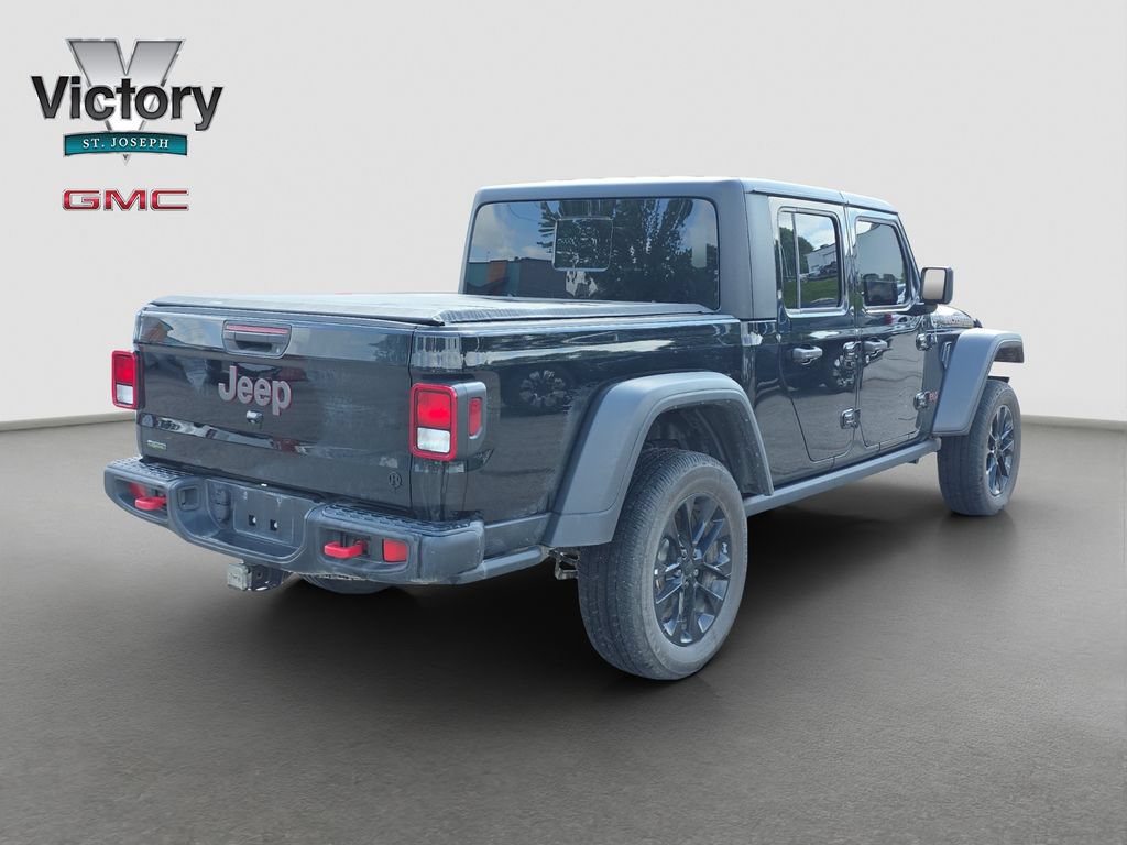 Used 2023 Jeep Gladiator Rubicon w/ Cold Weather Group AWD/4WD image 17