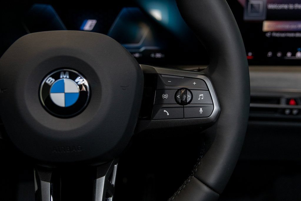 Used 2026 BMW iX xDrive60 w/ M Sport Package AWD/4WD image 26