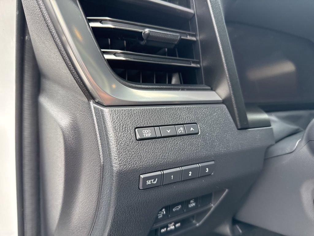 Used 2025 Lexus GX 550 w/ Cold Area Package AWD/4WD image 23