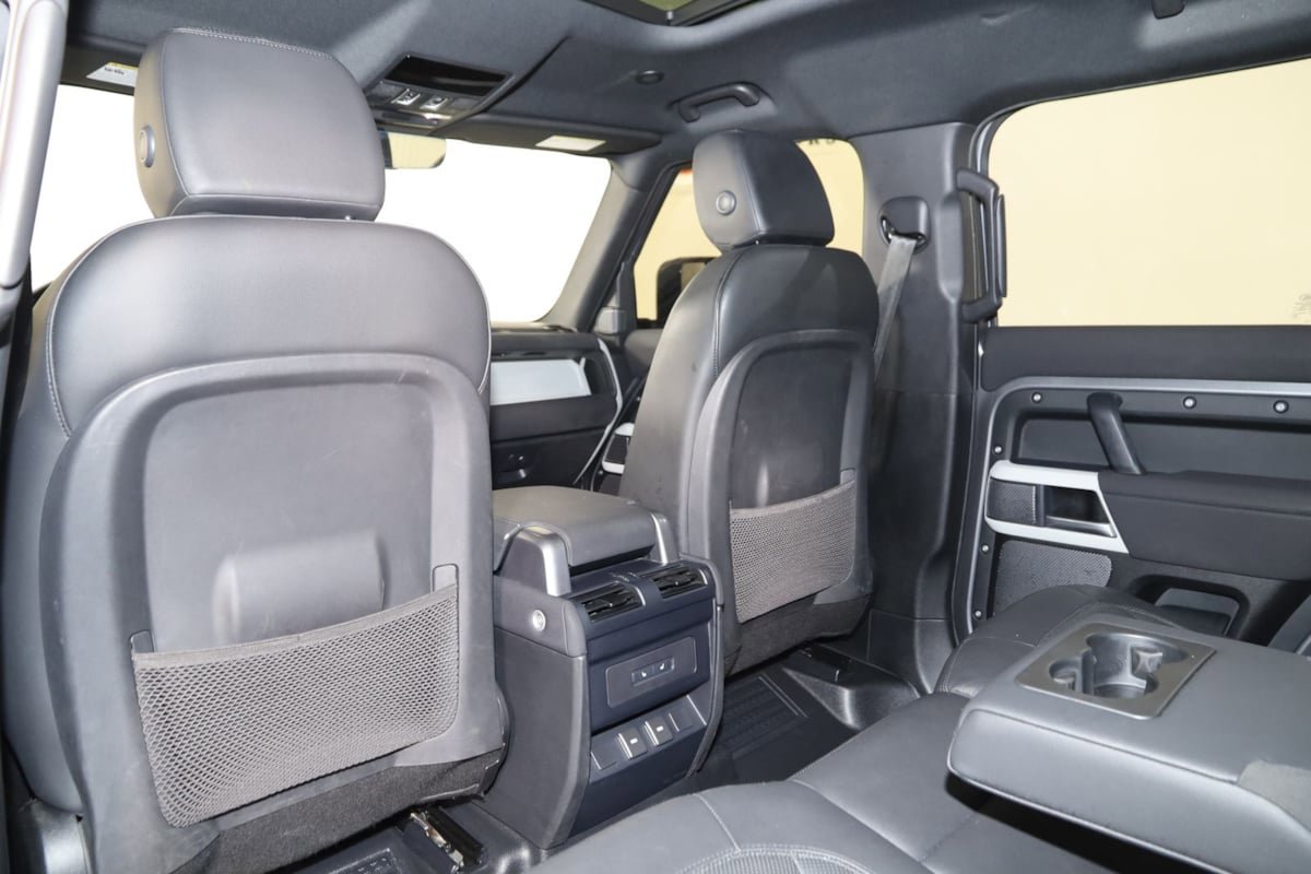 Used 2023 Land Rover Defender 110 SE image 59