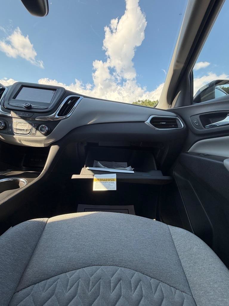 Used 2023 Chevrolet Equinox LS w/ LS Convenience Package FWD image 25