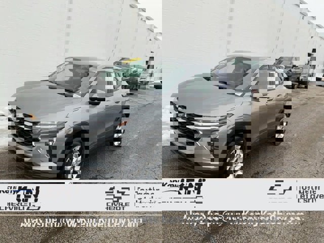 Used 2024 Chevrolet Trax LS w/ LS Convenience Package image 25