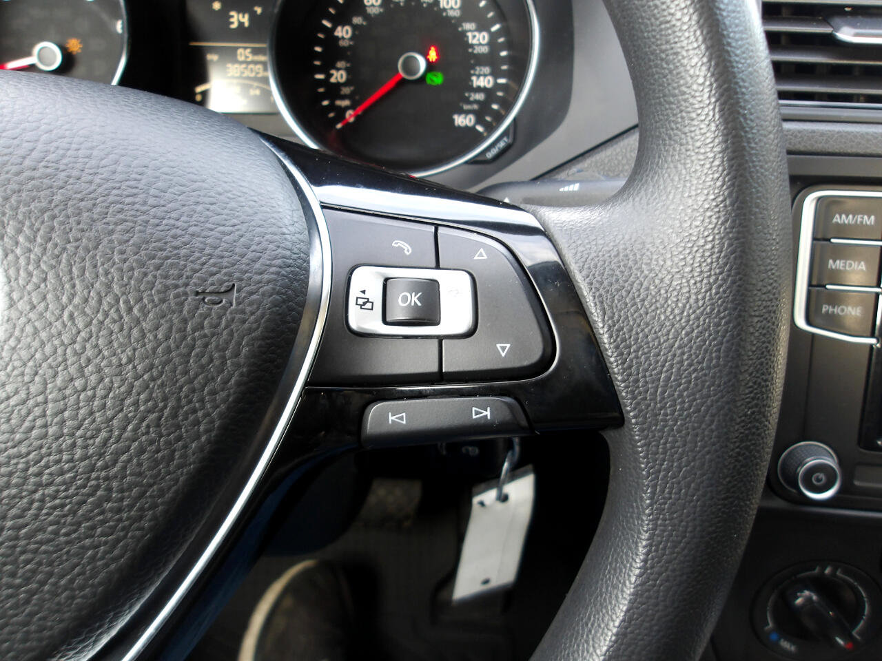 Used 2016 Volkswagen Jetta S image 16