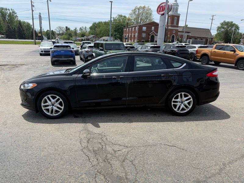 Used 2016 Ford Fusion SE FWD image 5