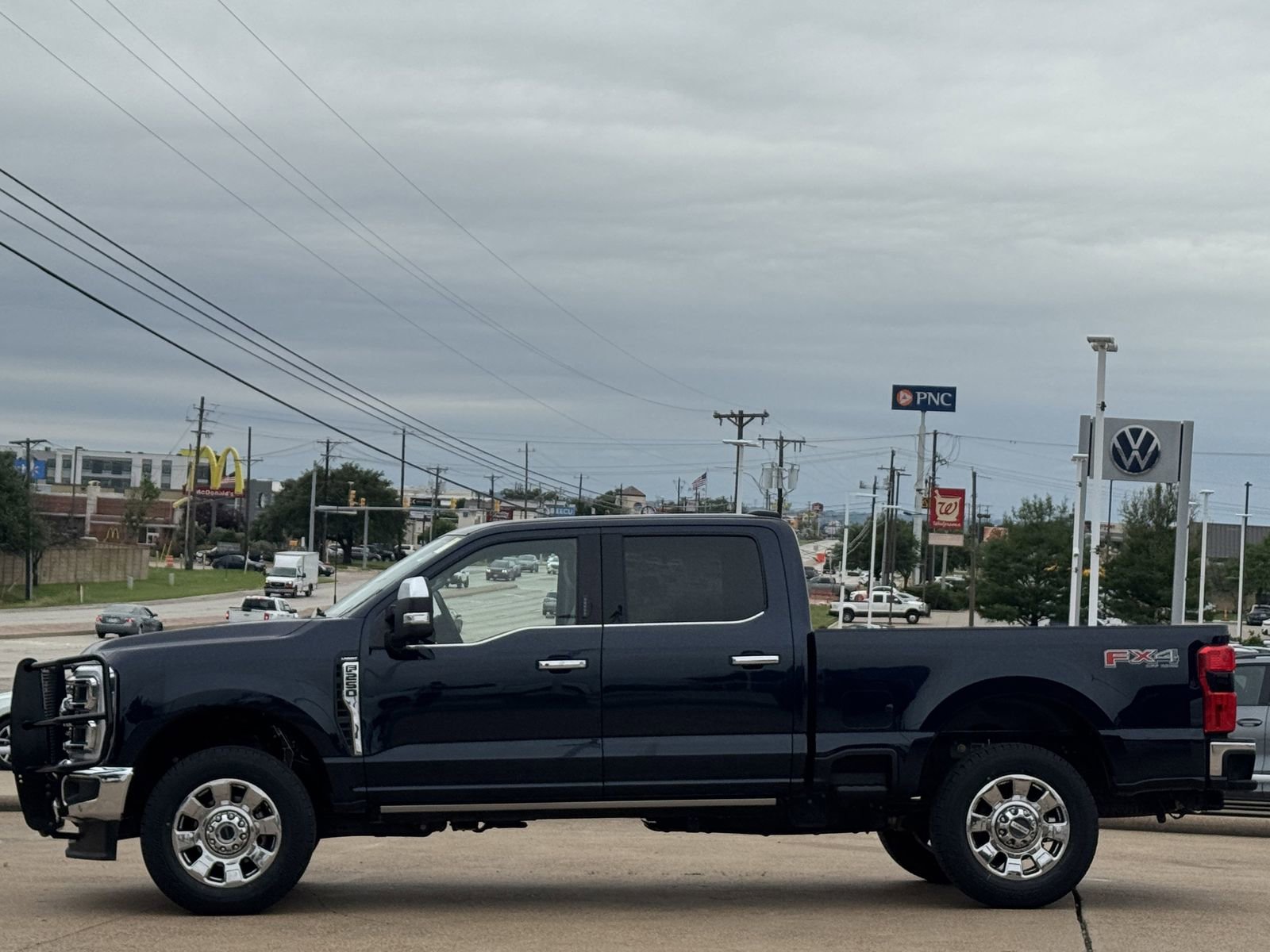 Certified 2024 Ford F250 Lariat w/ Lariat Ultimate Package AWD/4WD image 7
