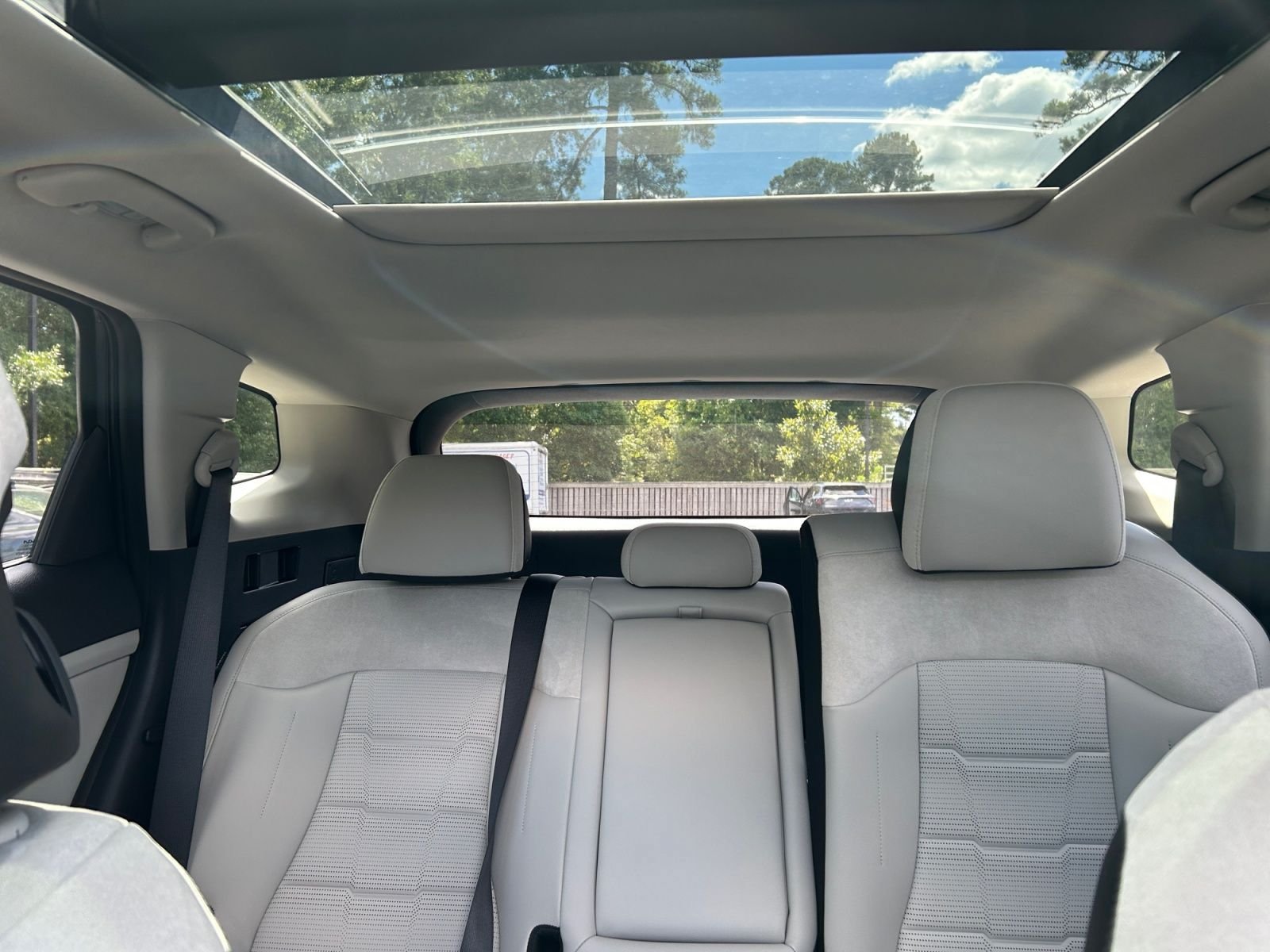 New 2027 Kia Sportage SX Prestige AWD/4WD image 24