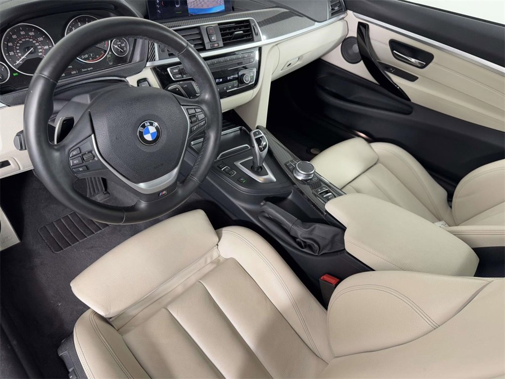 Used 2020 BMW 440i xDrive Convertible w/ M Sport Package image 5