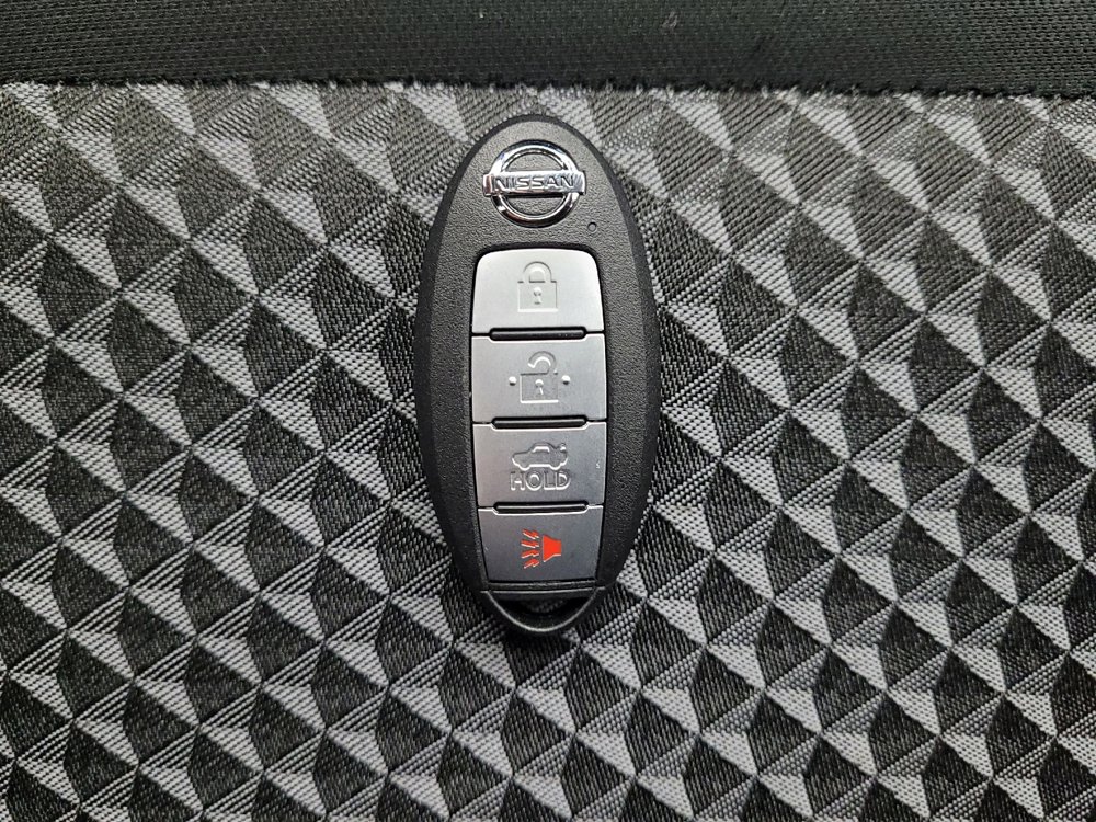 Used 2020 Nissan Versa S image 32