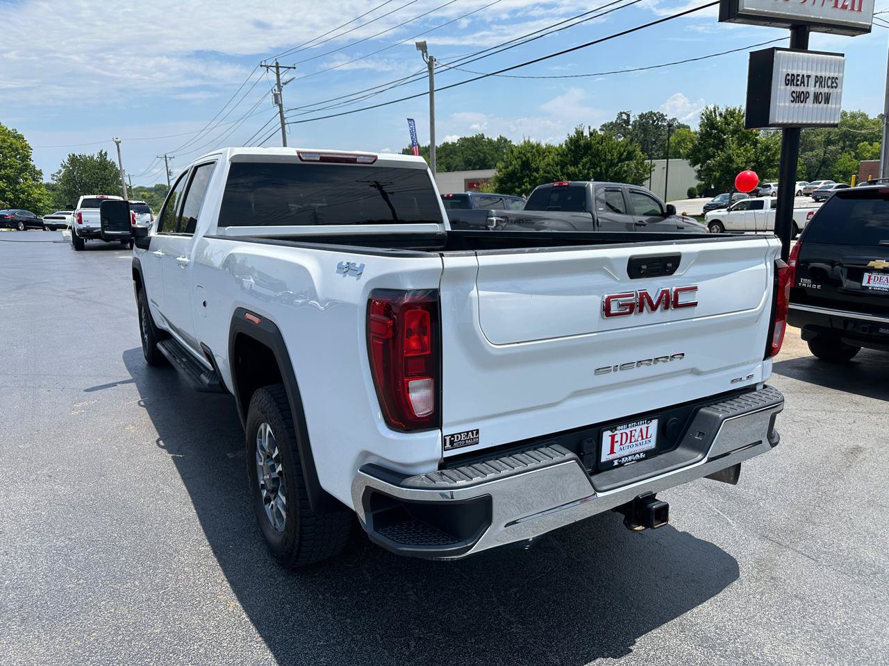 Used 2022 GMC Sierra 3500 SLE w/ SLE Value Package AWD/4WD image 2