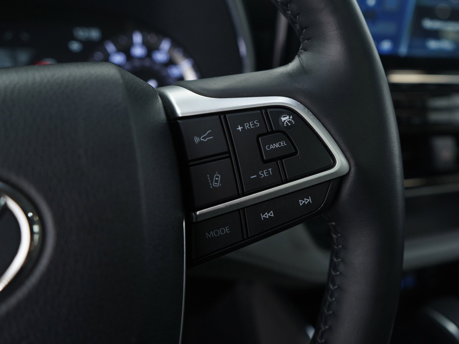 Used 2022 Toyota Highlander Platinum image 30