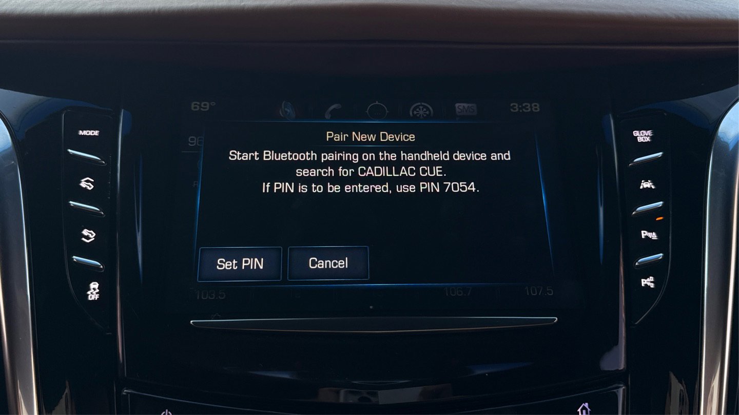 Used 2017 Cadillac Escalade Platinum RWD image 28